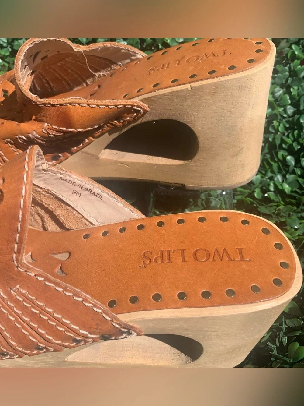 Vintage Two Lips Tan Leather Cut-Outs Design w/ wood carved platform sandal shoe
